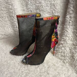Wild Rose Giselle01 floral satin and black mesh Bootie peep toe heels SZ 9